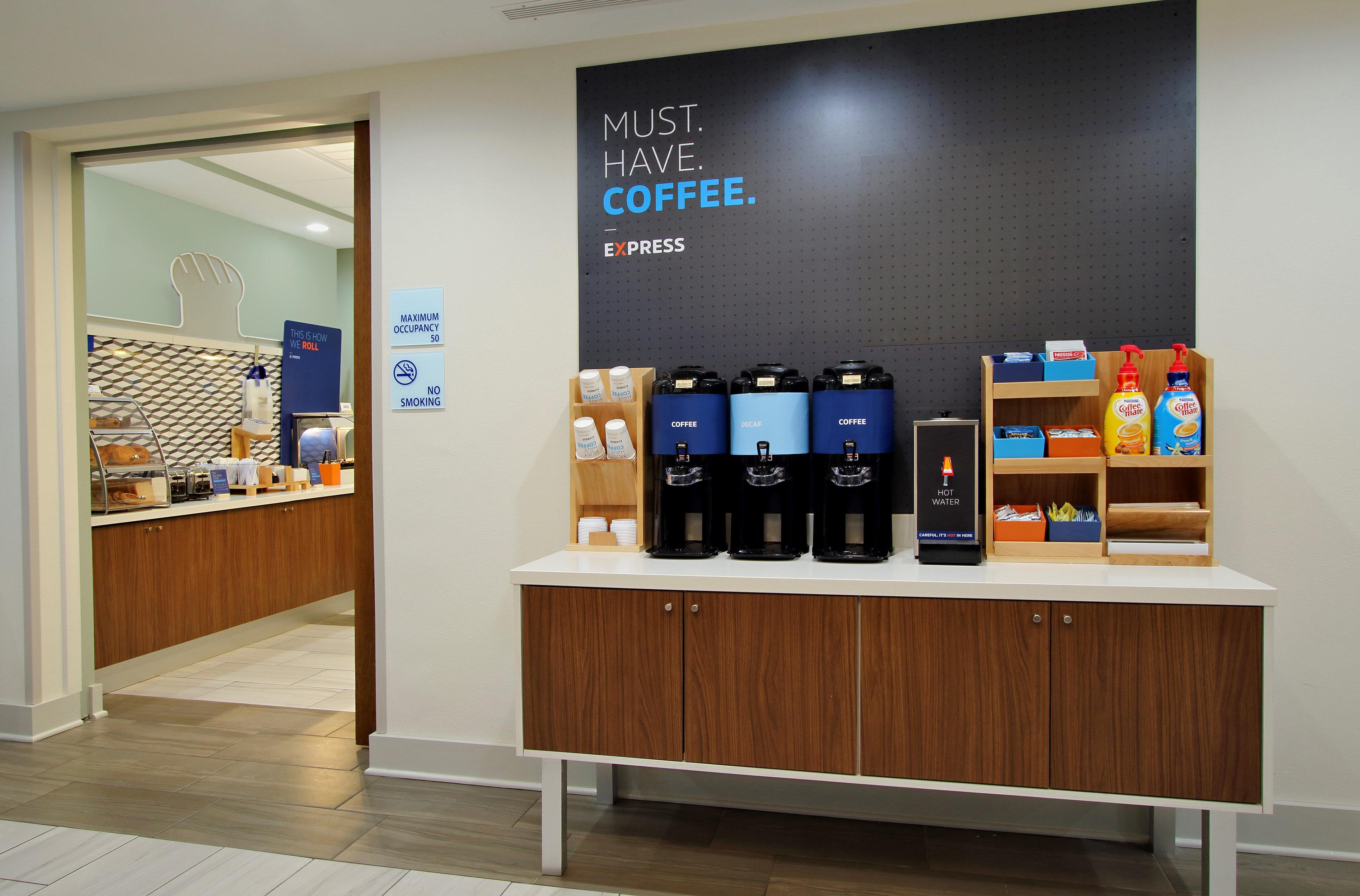 Holiday Inn Express Hanover By Ihg Bagian luar foto