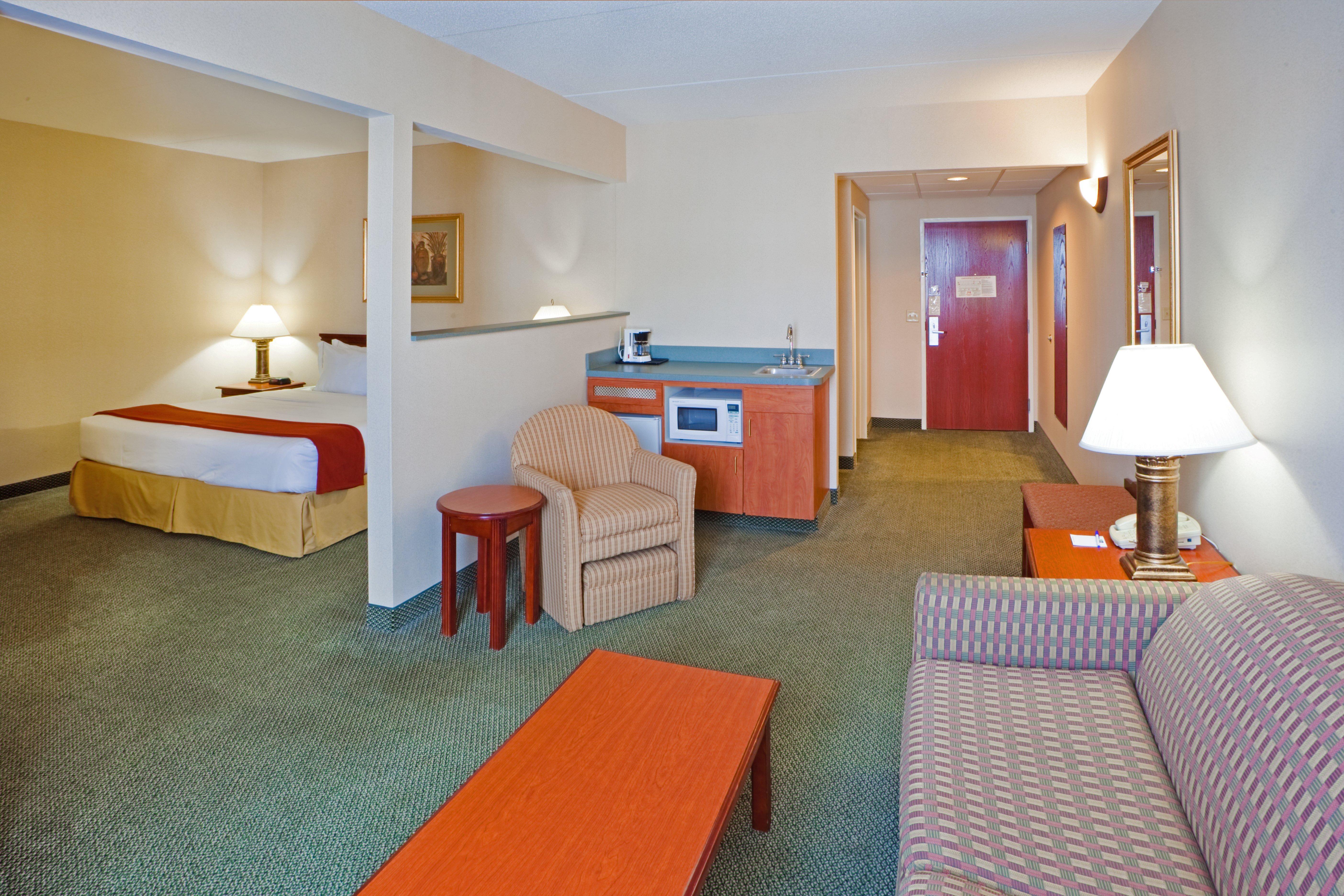 Holiday Inn Express Hanover By Ihg Bagian luar foto