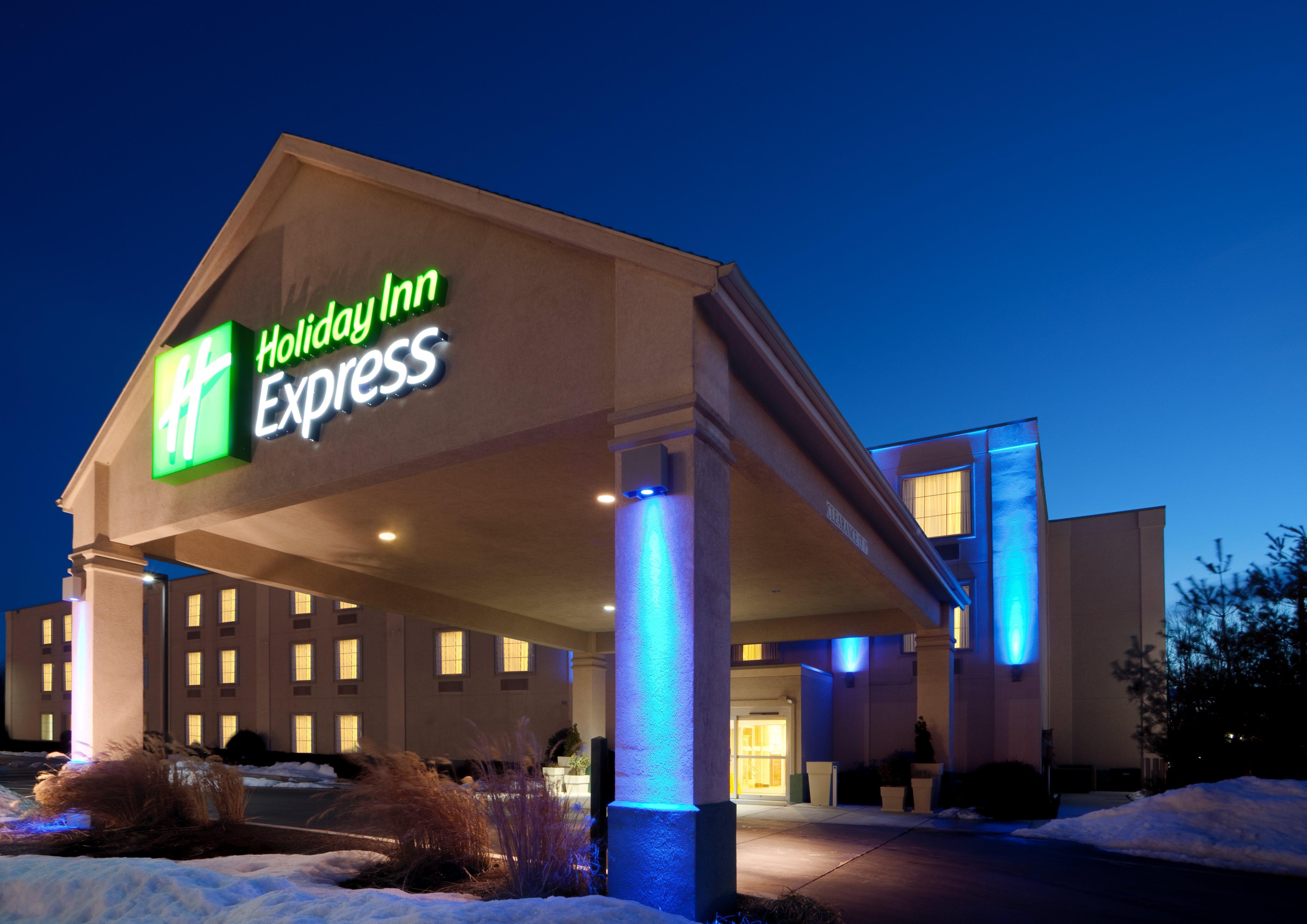 Holiday Inn Express Hanover By Ihg Bagian luar foto