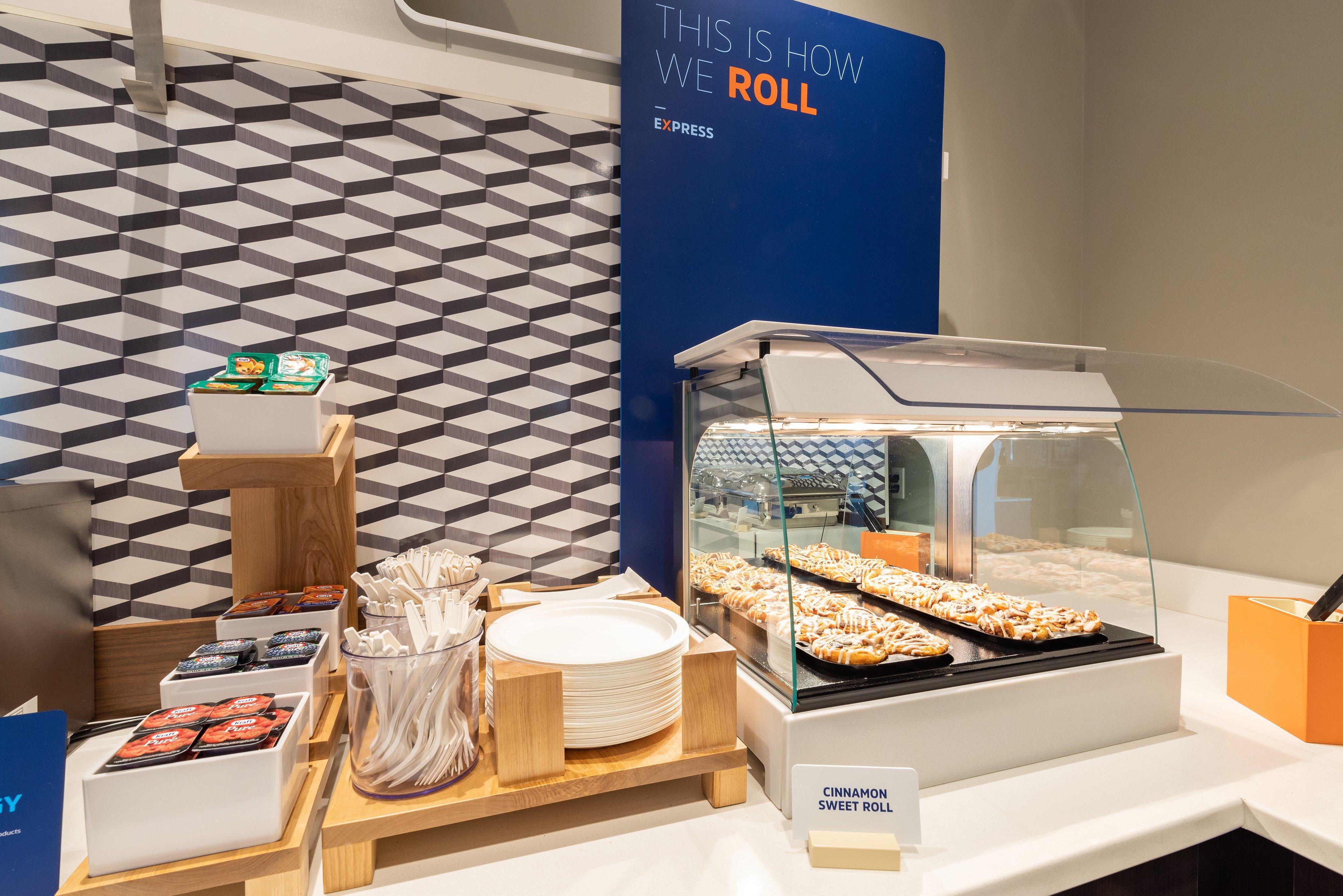 Holiday Inn Express Hanover By Ihg Bagian luar foto